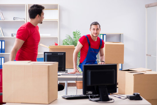 OFFICE moving in UAE